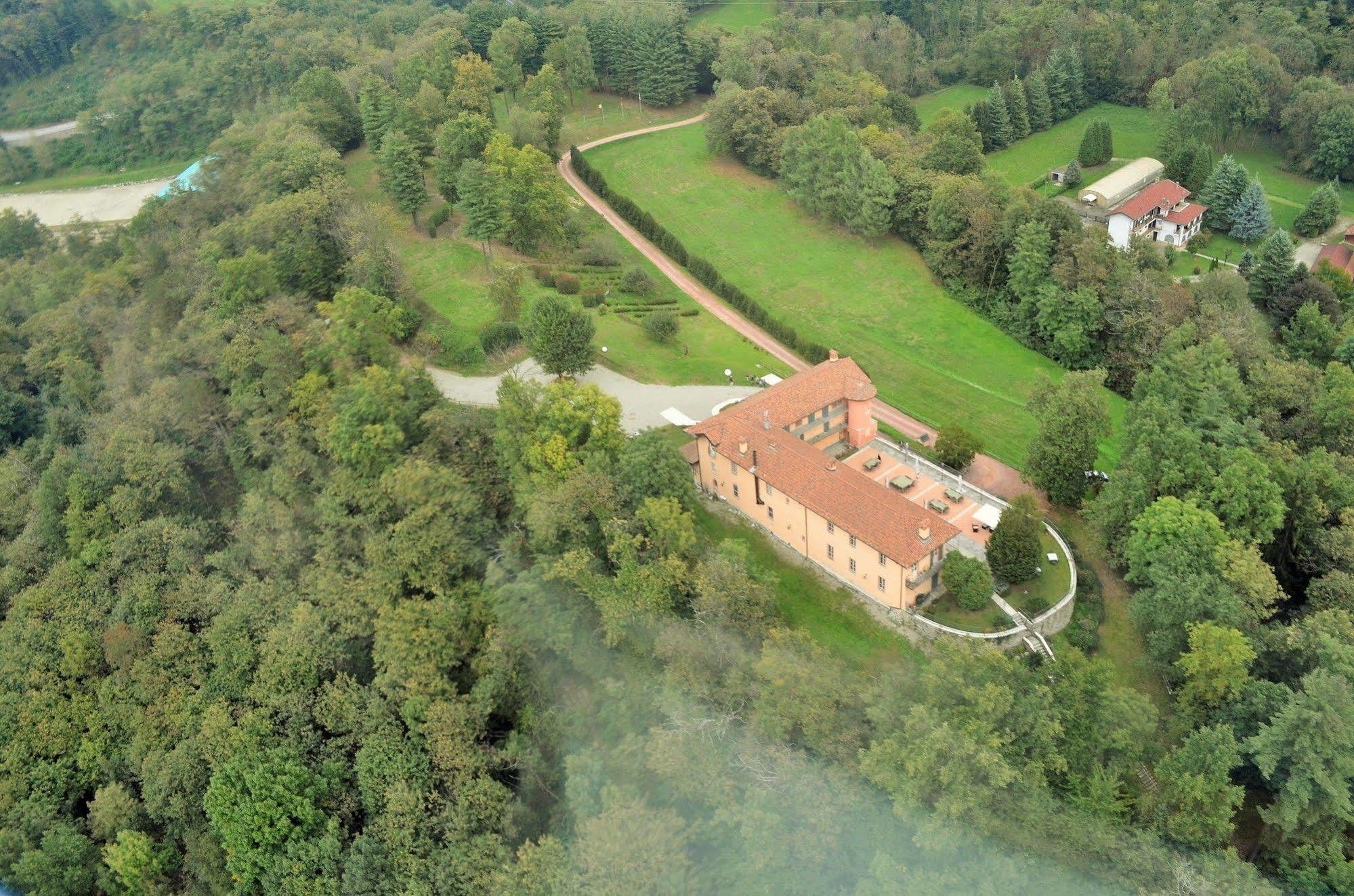 Tenuta Montezeglio Country Family House Invorio Inferiore Exterior foto